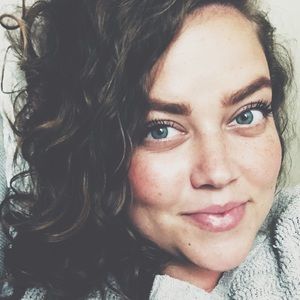 Meet your Posher, Whitney